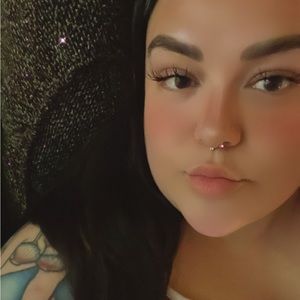 Meet your Posher, Leticia